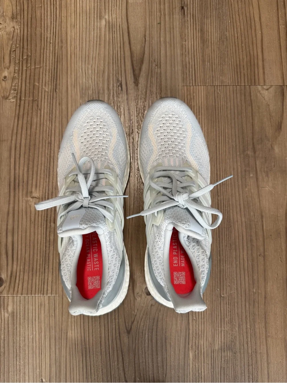 NWOT Adidas sneakers